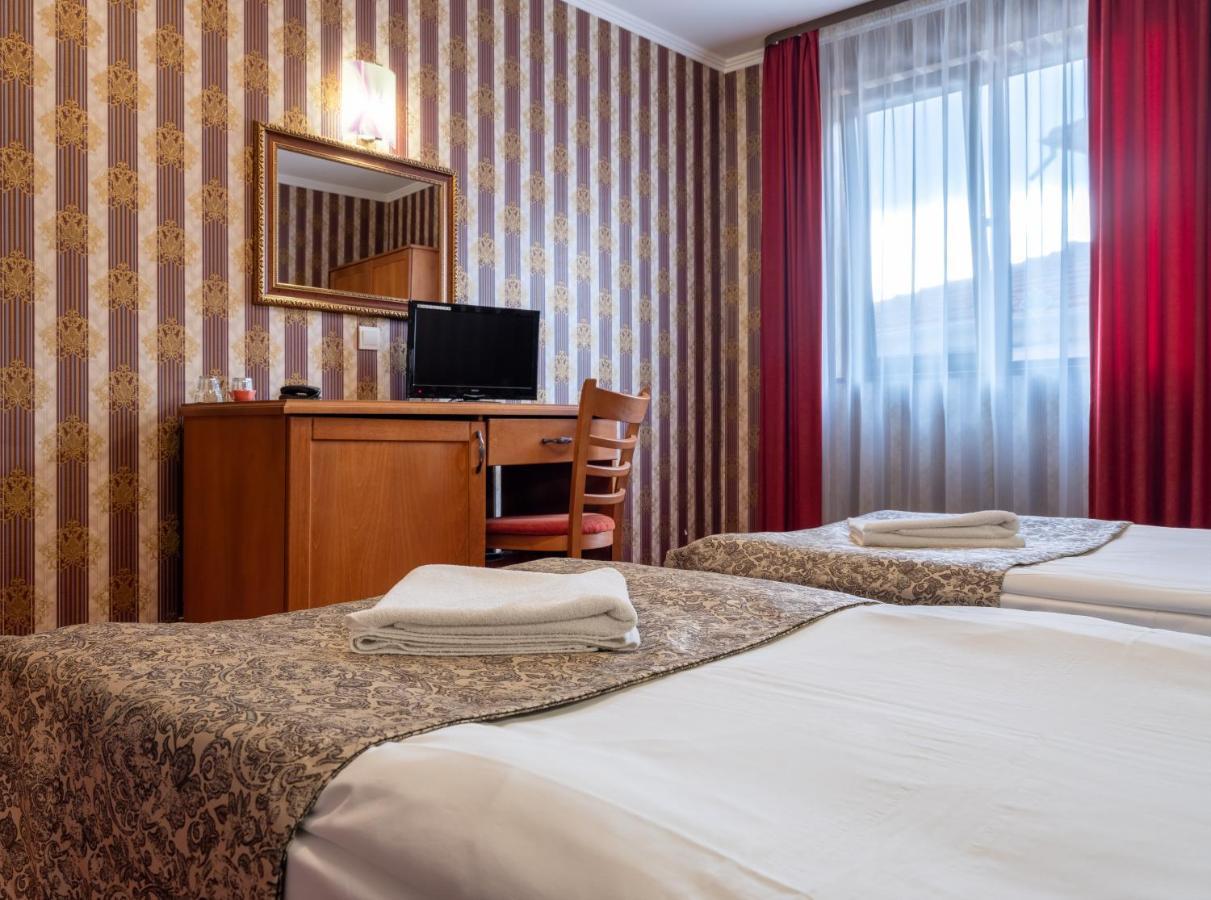 Real Hotel Weliko Tarnowo Exterior foto